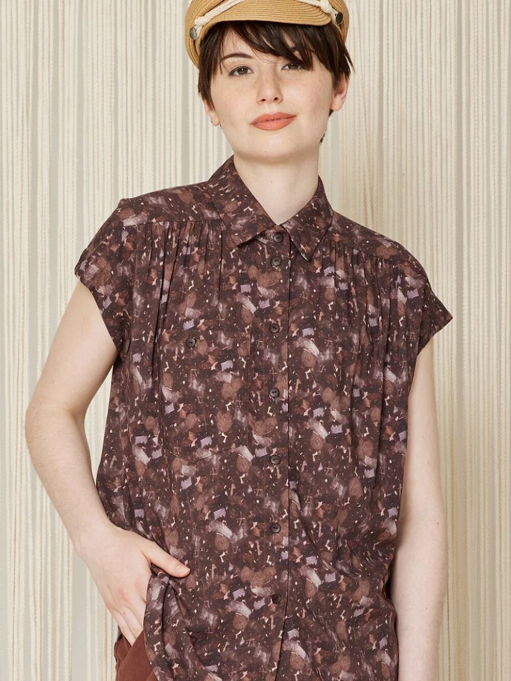Cokluch size medium button down Muscari Tunic in Flora Cassis 100% tencel